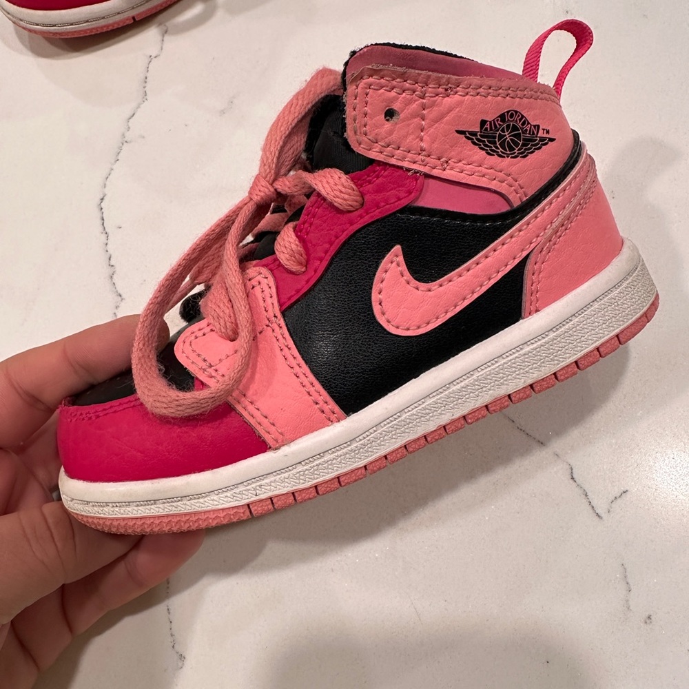 Air Jordan Coral Chalk toddler 8c